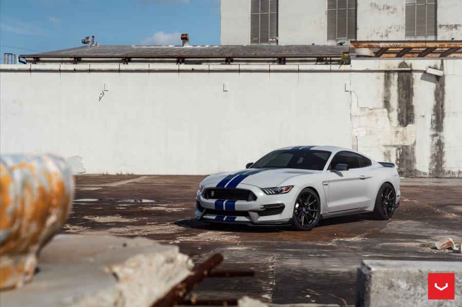  Shelby GT350 on Vossen Wheels (HF-3) 2019 года  (фото 10 из 13)